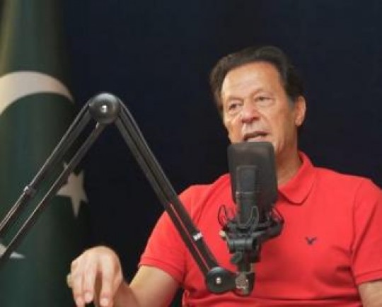 عمران خان: آمریکا می‌خواهد از پایگاه‌های پاکستان بر افغانستان نظارت داشته باشد