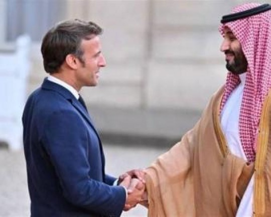 گفت‌وگوی تلفنی محمد بن سلمان و ماکرون درباره لبنان