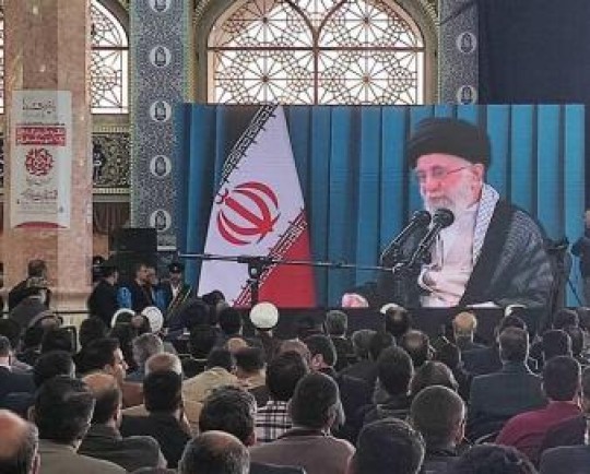 امام خامنه‌ای: شهید نخ تسبیح وصل و همدلی اقوام ترک، کرد، لر و فارس در کشور است