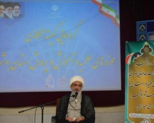 امام جمعه بوشهر: مدارس مورد تهدید فرهنگی دشمن قرار گرفته‌اند